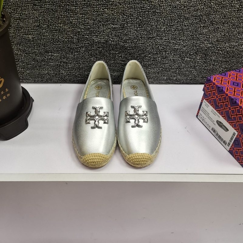 Other flat shoes